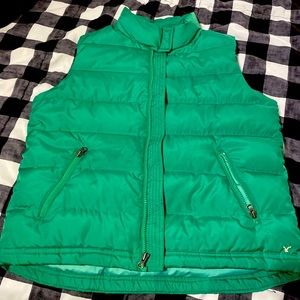 Kelly Green American Eagle puffer vest large